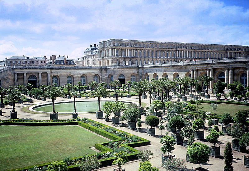 versailles1.jpg